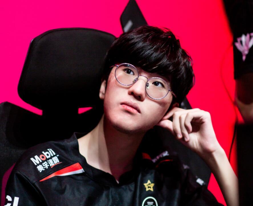 关于转会期法兰克福备战法国杯，绝杀压哨细节曝光，管理层满意，赛季目标并未改变的信息